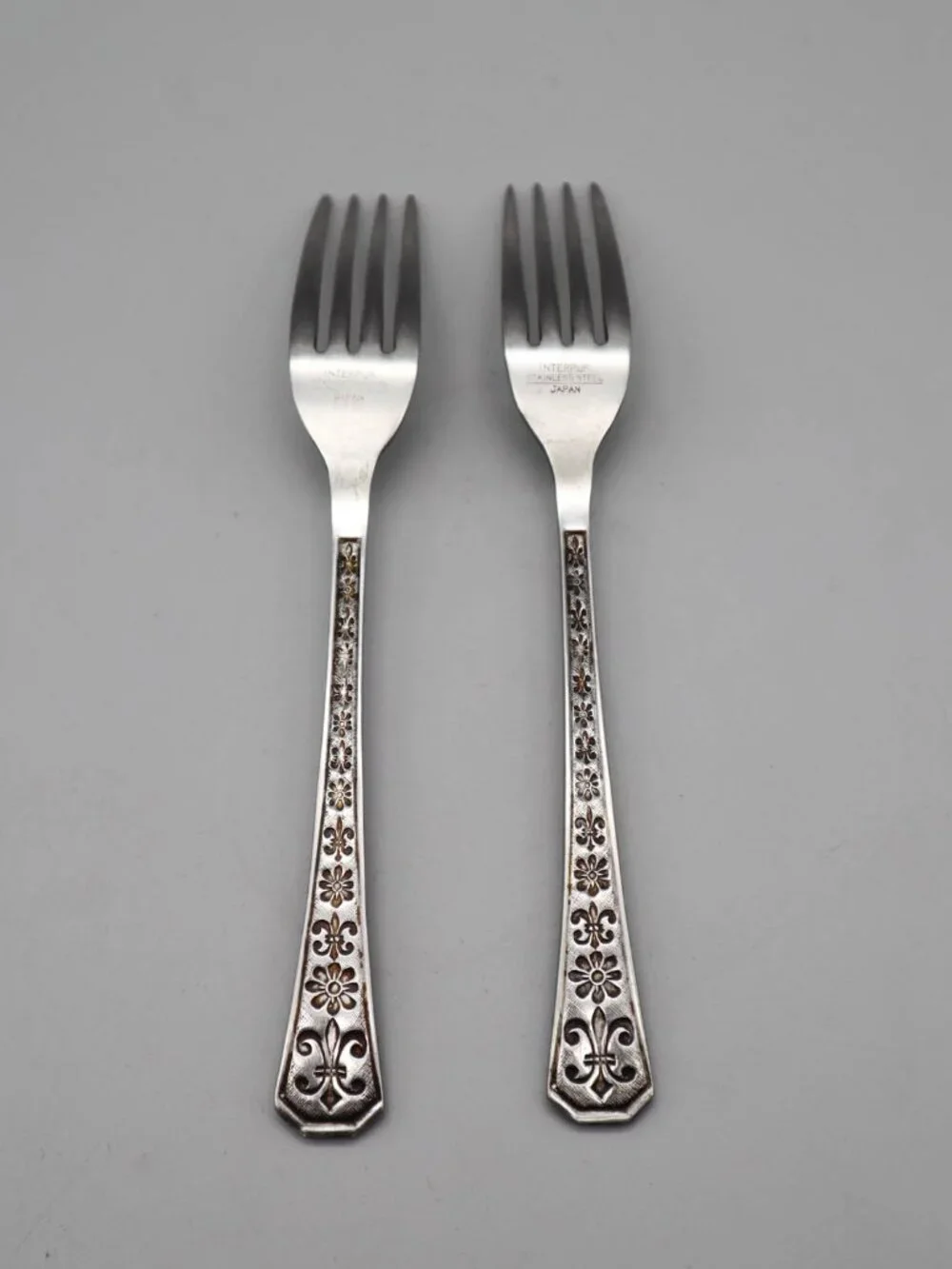 Interpur Florenz Stainless Steel Flatware Japan 2 Dinner Forks Floral Pattern
